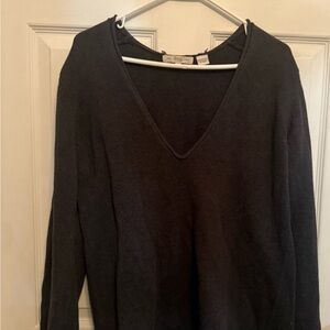 Praia Oversized Dark Grey V-Neck Sweater